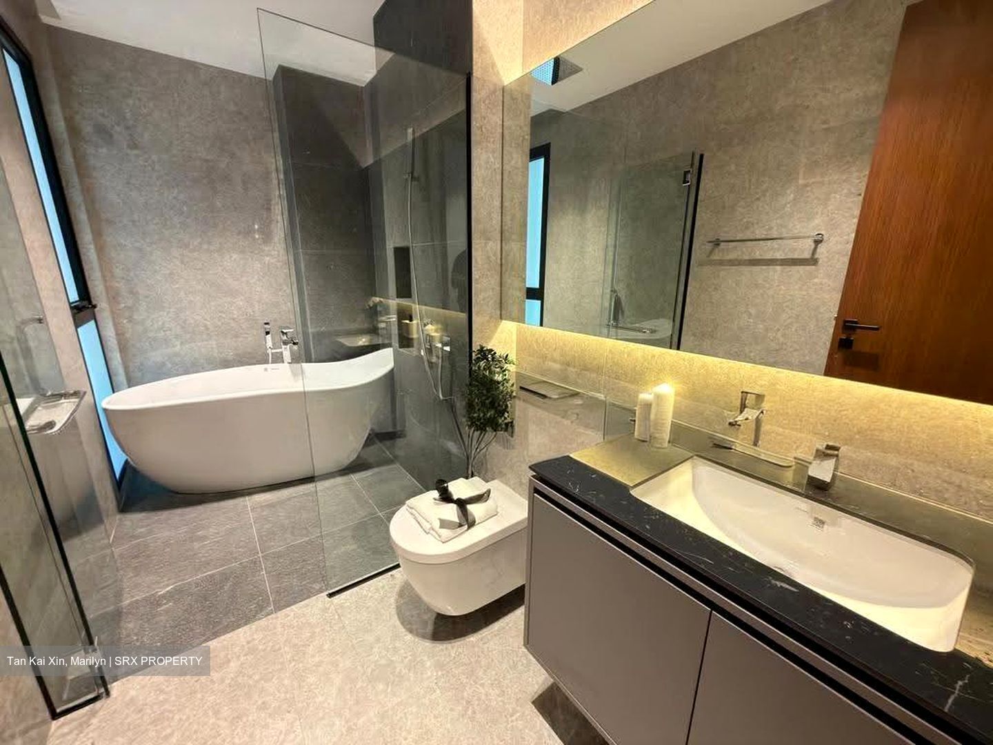Sembawang Straits Estate (D27), Terrace #608616821
